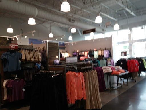 Clothing Store «Columbia Sportswear at Tanger Outlets Daytona», reviews and photos, 1100 Cornerstone Blvd #105, Daytona Beach, FL 32117, USA