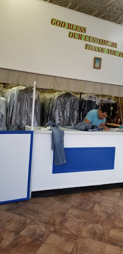 Dry Cleaner «New Kedzie Cleaners», reviews and photos, 3138 W Armitage Ave, Chicago, IL 60647, USA