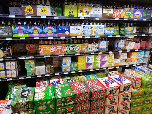 Grocery Store «Foodtown of Williamsburg», reviews and photos, 159 N 3rd St, Brooklyn, NY 11211, USA