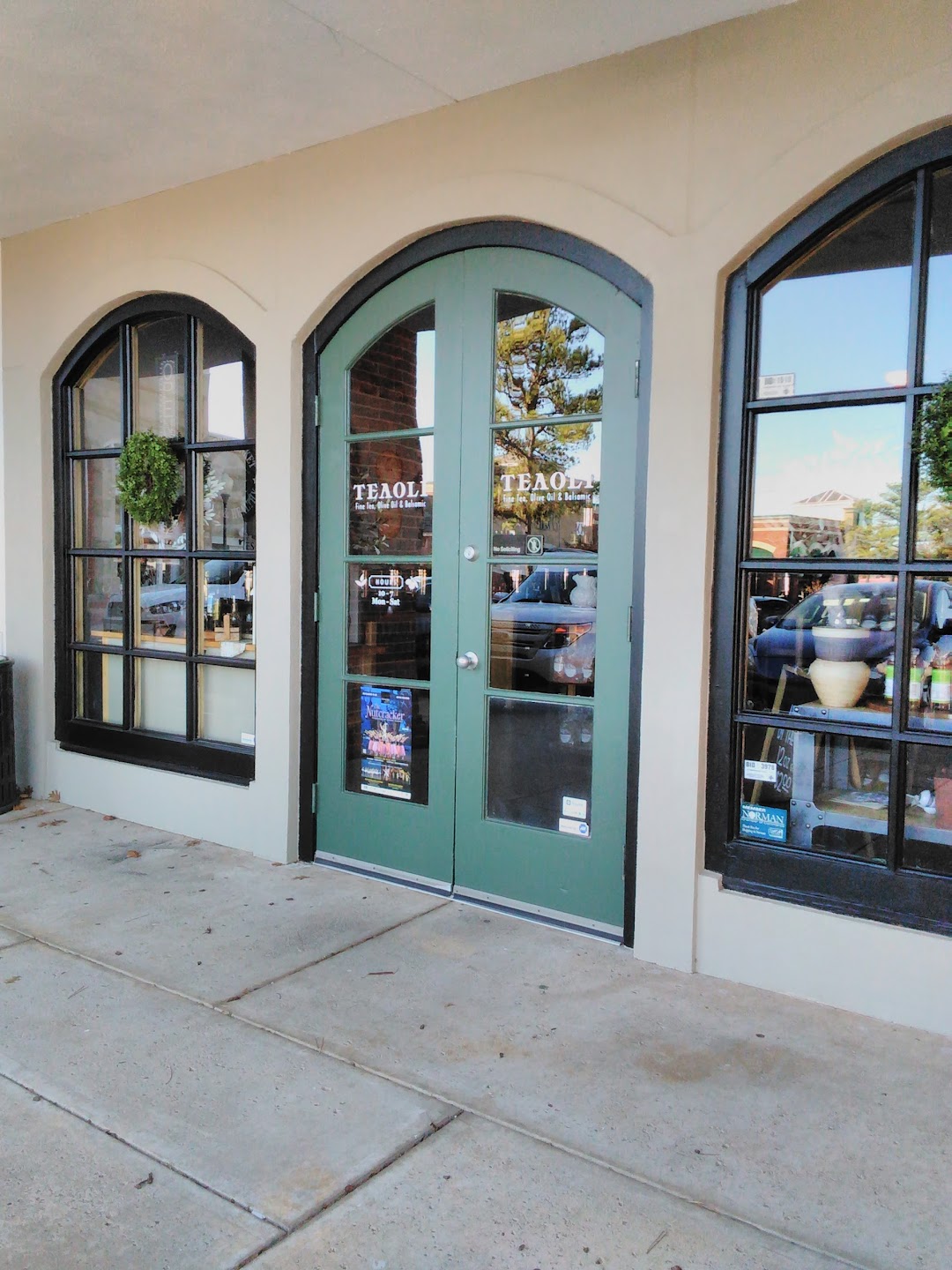 Teaoli: Fine Tea, Olive Oil, and Balsamic