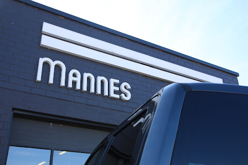 Auto Body Shop «Mannes Body Shop», reviews and photos, 500 Chicago Dr, Holland, MI 49423, USA