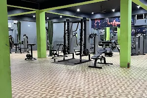 Big muselFitness club image