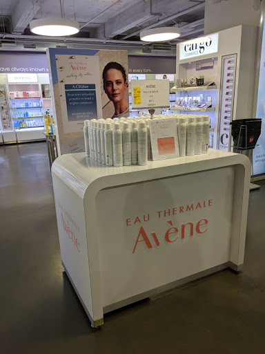 Drug Store «Duane Reade», reviews and photos, 13602 Roosevelt Ave, Flushing, NY 11354, USA