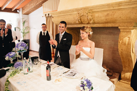 Allevi Abiti Cerimonia allevi sposo abiti da sposo presso G & M, Via Leonardo da Vinci, 222, 24040 Barbata BG, Italia