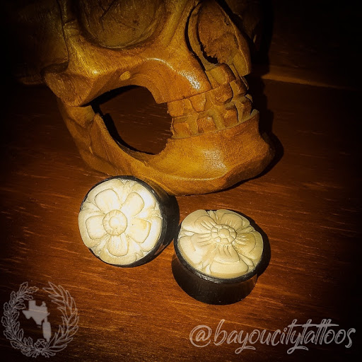 Tattoo Shop «Bayou City Body Shop Tattoo Studio», reviews and photos, 4025 Hwy 6 N #105b, Houston, TX 77084, USA