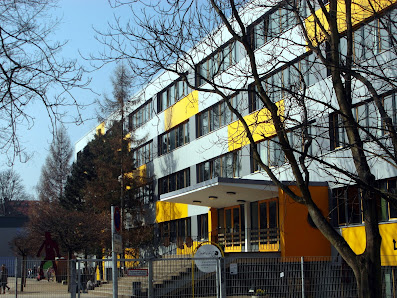 dreieins Grundschule Berlin-Pankow Bizetstraße 64, 13088 Berlin, Deutschland