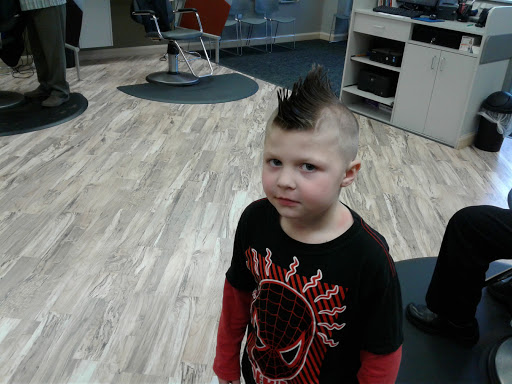 Hair Salon «Great Clips», reviews and photos, 1201 Valley Ave E #105, Sumner, WA 98390, USA