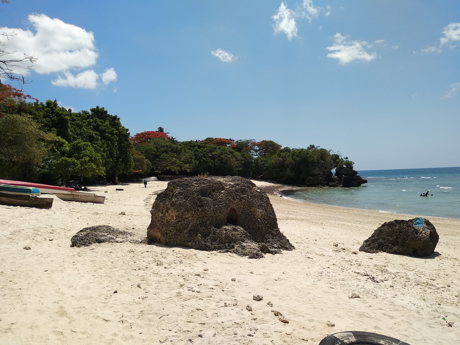 Fotografija Mangapwani Beach z svetel pesek površino