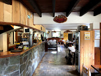 Atmosphère du Restaurant français Chez Louisette - Auberge du Lienz à Barèges - n°17