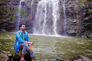 Kanhaiya kol waterfall image