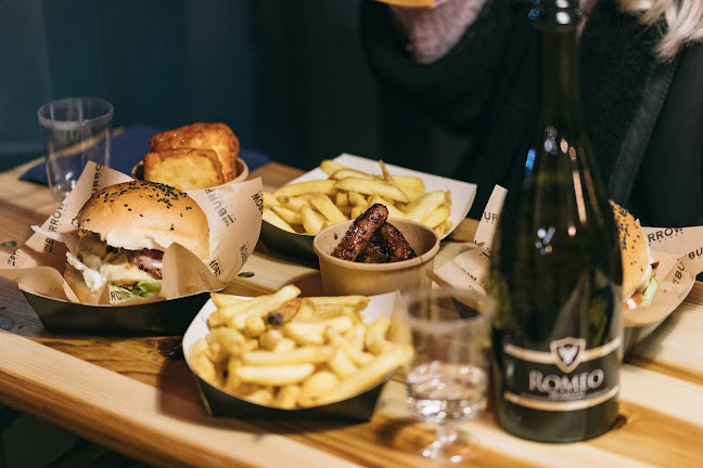 Opinii despre The Burrow at the Blues în Bedford - Pub