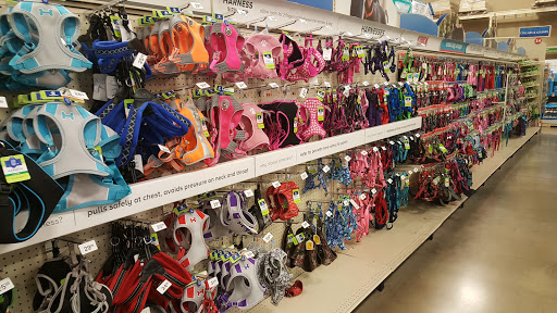 Pet Supply Store «PetSmart», reviews and photos, 13150 Middlebelt Rd, Livonia, MI 48150, USA
