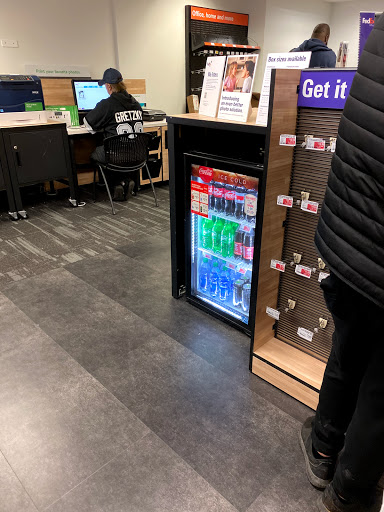 Print Shop «FedEx Office Print & Ship Center», reviews and photos, 31-46 Steinway St, Astoria, NY 11103, USA