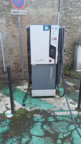 Borne de recharge de véhicules électriques MObiVE Station de recharge Eyrans