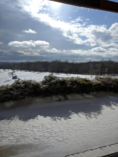 Golf Shop «Eagle Rock Golf Clubhouse & Pro Shop», reviews and photos, 191 Turnberry Ln, Hazle Township, PA 18202, USA