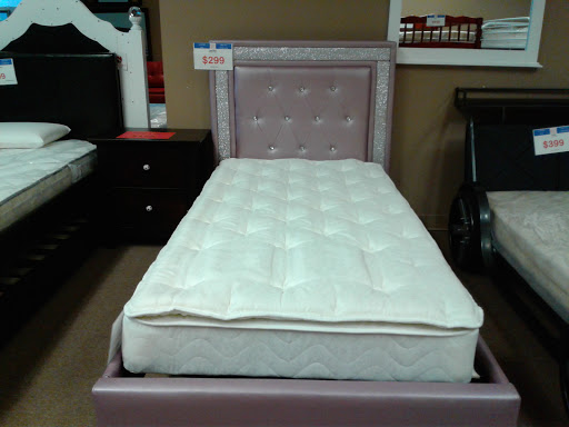 Furniture Store «UR FURNITURE CENTER», reviews and photos, 16747 North Fwy, Houston, TX 77090, USA