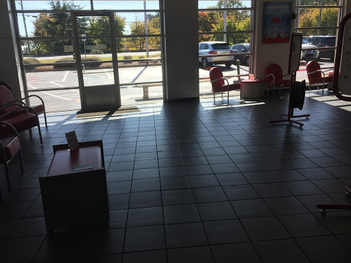 Tire Shop «Discount Tire Store - Roswell, GA», reviews and photos, 11208 Alpharetta Hwy, Roswell, GA 30076, USA