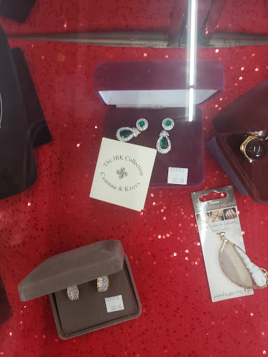 Thrift Store «Hospice Thrift Store», reviews and photos, 503 E Seltice Way # F, Post Falls, ID 83854, USA