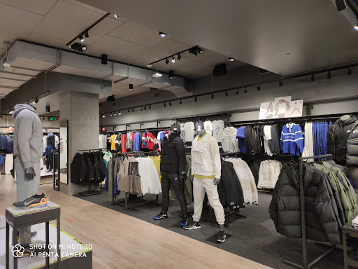 Sporting Goods Store «Nike Seattle», reviews and photos, 1500 6th Ave, Seattle, WA 98101, USA