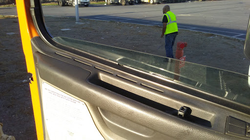 Trucking Company «YRC Freight», reviews and photos, 18298 Slover Ave, Bloomington, CA 92316, USA