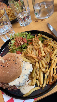 Hamburger du Restaurant Poum And Cow à Nîmes - n°20