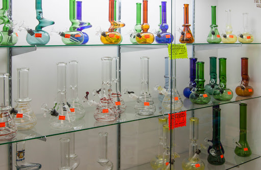 Tobacco Shop «Habits Vape & Smoke shop», reviews and photos, 8391 Folsom Blvd, Sacramento, CA 95826, USA