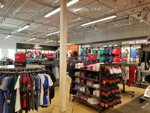 Clothing Store «Nike Factory Store», reviews and photos, 241 Fort Evans Road Northeast #510, Leesburg, VA 20176, USA