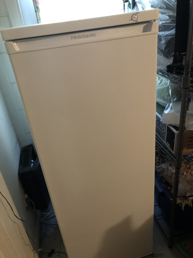 Appliance Store «Famous Tate Appliance & Bedding Centers», reviews and photos, 8317 N Armenia Ave, Tampa, FL 33604, USA