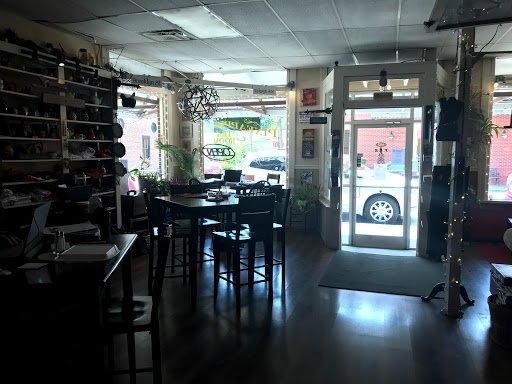 Restaurant «The Pineapple Tea Room & Coffee Shoppe», reviews and photos, 604 Colwyn St, Cumberland Gap, TN 37724, USA