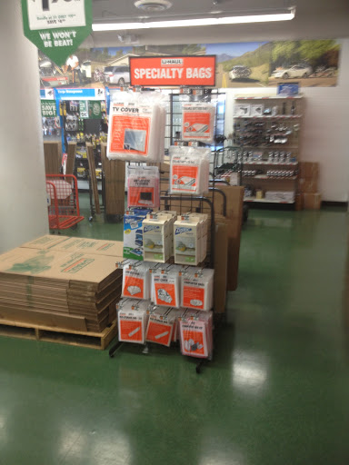 Truck Rental Agency «U-Haul Moving & Storage of Addison», reviews and photos, 2735 E Belt Line Rd, Carrollton, TX 75006, USA