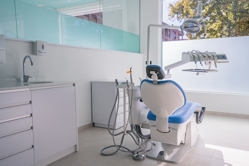 Clínica dental IOBI en Villena, Alicante