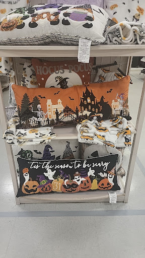 Department Store «Bealls Outlet», reviews and photos, 2738 W Hillsborough Ave, Tampa, FL 33614, USA