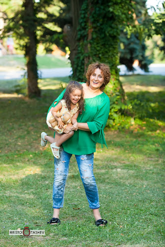 ж.к. Възраждане IМладост, ул. „Здравко Чакъров“ 9, 9020 Варна