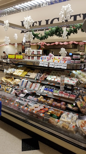Grocery Store «Rouses Market», reviews and photos, 1345 E Pass Rd, Gulfport, MS 39507, USA
