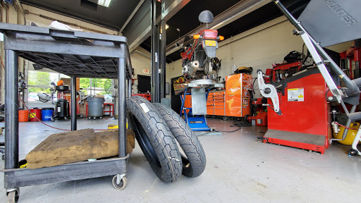 Auto Repair Shop «Hawks Auto & Cycle Service Center», reviews and photos, 3913 Wilmington Pike, Kettering, OH 45429, USA