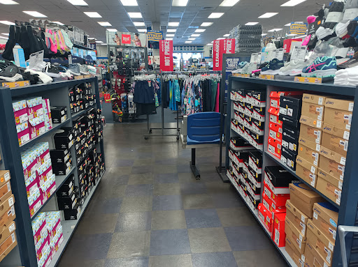 Sporting Goods Store «Big 5 Sporting Goods», reviews and photos, 965 S Val Vista Dr, Gilbert, AZ 85296, USA