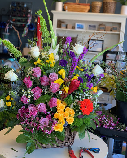 Florist «Halls of Tara Florist», reviews and photos, 2051 Centre St, West Roxbury, MA 02132, USA