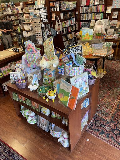 Book Store «Elm Street Bookstore», reviews and photos, 35 Elm St, New Canaan, CT 06840, USA