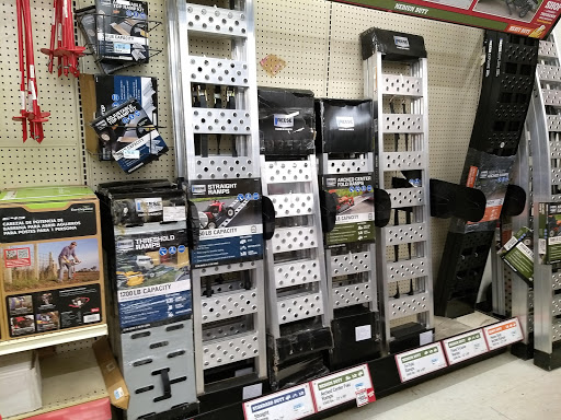 Home Improvement Store «Tractor Supply Co.», reviews and photos, 389 Comfort Dr, Harrison, OH 45030, USA