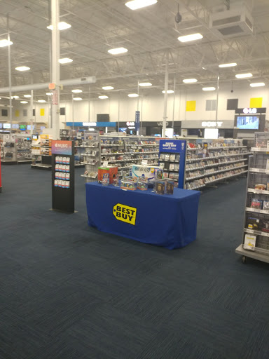 Electronics Store «Best Buy», reviews and photos, 445 Howe Ave, Cuyahoga Falls, OH 44221, USA
