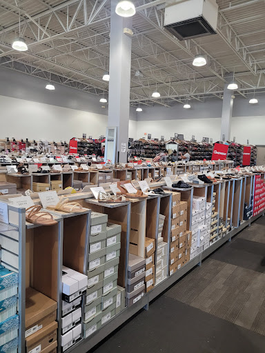 Shoe Store «DSW Designer Shoe Warehouse», reviews and photos, 10515 N Mopac Expy, Austin, TX 78759, USA