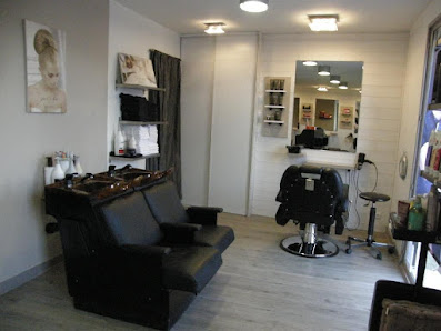 Coiffure Mixte L'imagin'hair 19 Pl. du Pont, 29260 Lesneven, France