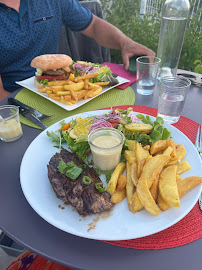 Hamburger végétarien du Restaurant français le bistrot du pont à Chauzon - n°11