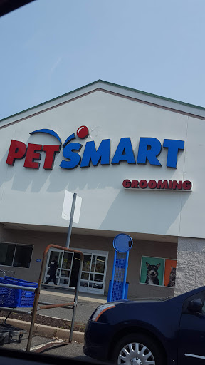 Pet Supply Store «PetSmart», reviews and photos, 475 Bank St, Waterbury, CT 06708, USA