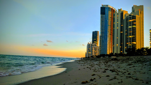 Park «Heritage Park», reviews and photos, 19200 Collins Ave, Sunny Isles Beach, FL 33160, USA
