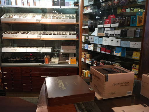 Tobacco Shop «Up Down Cigar», reviews and photos, 1550 N Wells St, Chicago, IL 60610, USA