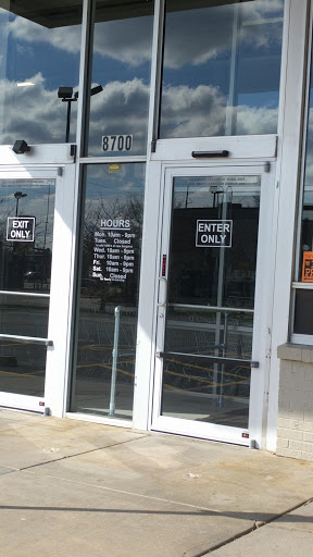 Clothing Store «1/2 of 1/2 Name Brand Clothing», reviews and photos, 601 N West St # 126, Wichita, KS 67203, USA