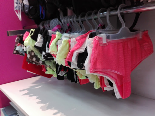 Stores to buy women's bikinis Rosario