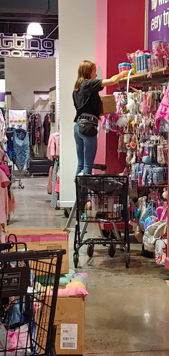 Discount Store «Gordmans - Store Closing Soon», reviews and photos, 915 County Rd 42 W, Burnsville, MN 55306, USA