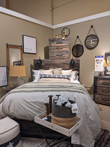 Furniture Store «Ashley HomeStore», reviews and photos, 7840 Plaza Blvd, Mentor, OH 44060, USA